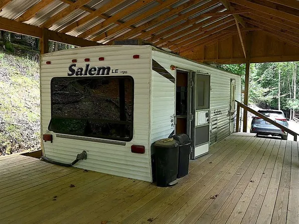 241 17th St, Ellijay, GA 30540