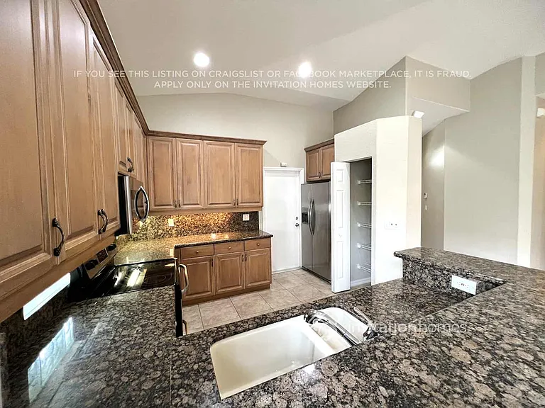 2455 Sandy Cay — Photo 6