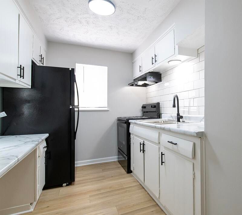 1st image of 801 N 48th St APT 2