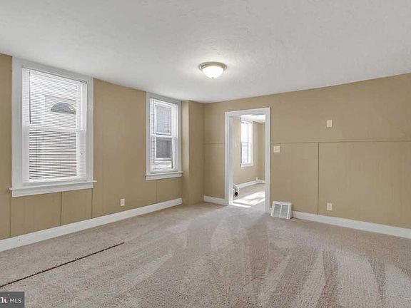 5th image of 278 W Main St