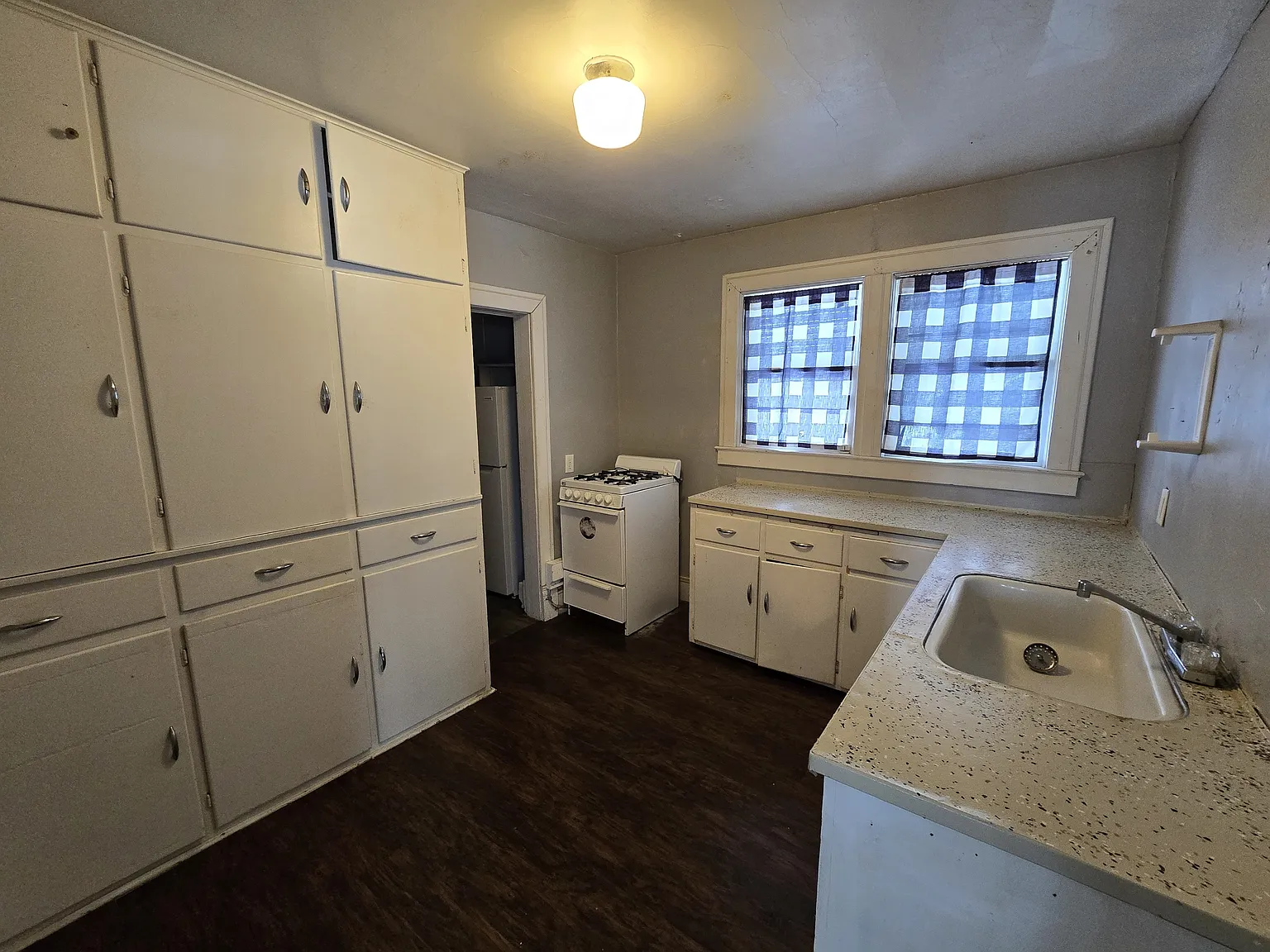 102 1/2 South Street - 1 — Photo 4
