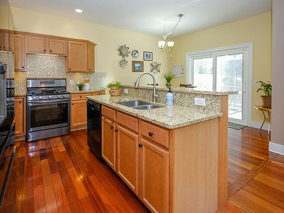 2nd image of 8757 Tiburon Ln