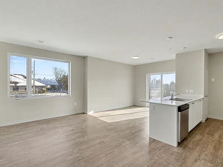 660 Garibaldi Ave — Photo 33