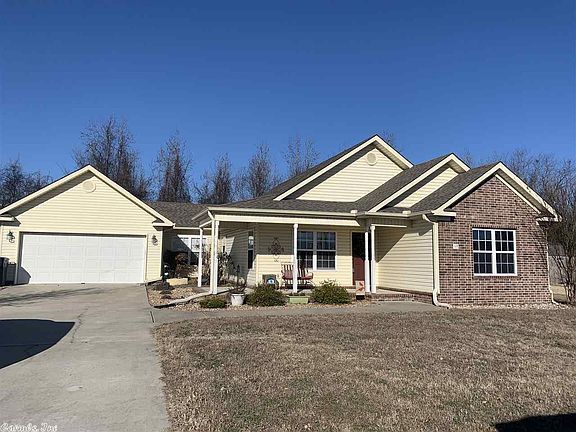 3rd image of 95 Willow Lake Dr