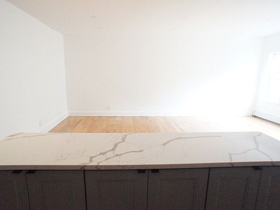 5th image of 121 W 117th St APT 3