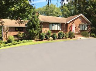 6 Pheasant Hill Dr, Far Hills, NJ 07931