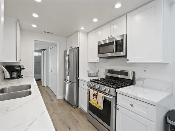 2135 E Valley Pkwy Unit 10, Escondido, CA 92027