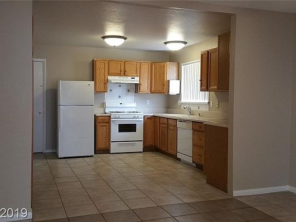 5th image of 4275 Annie Oakley Dr