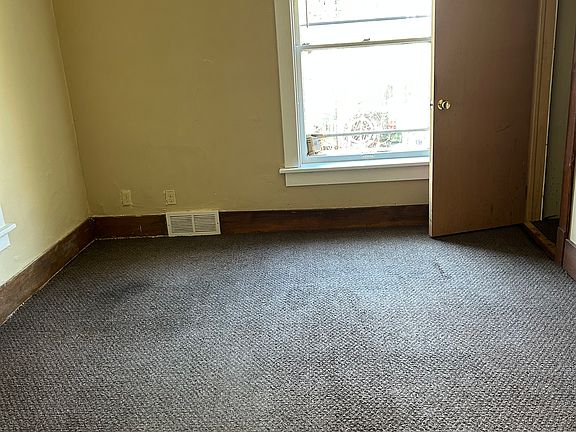 3rd image of 139 S Grand Ave APT 2