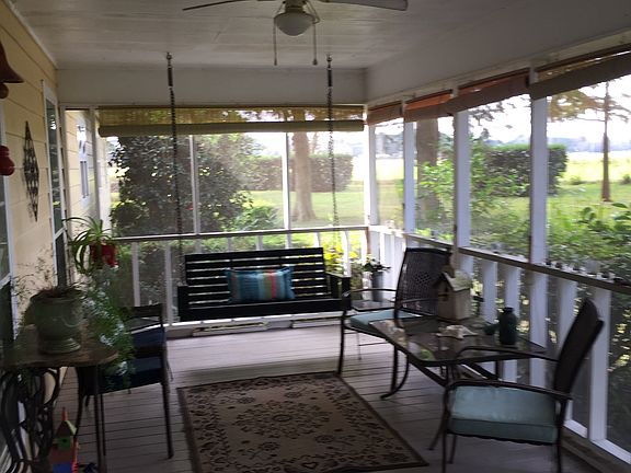 Screened in Back Porch