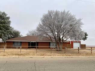 501 E Ellis St, Levelland, TX 79336