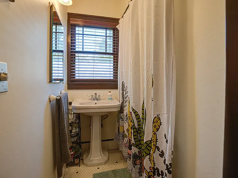 5530 SE Flavel Dr — Photo 11