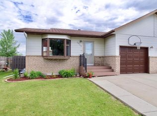 1512 14 1/2 Ave E, West Fargo, ND 58078