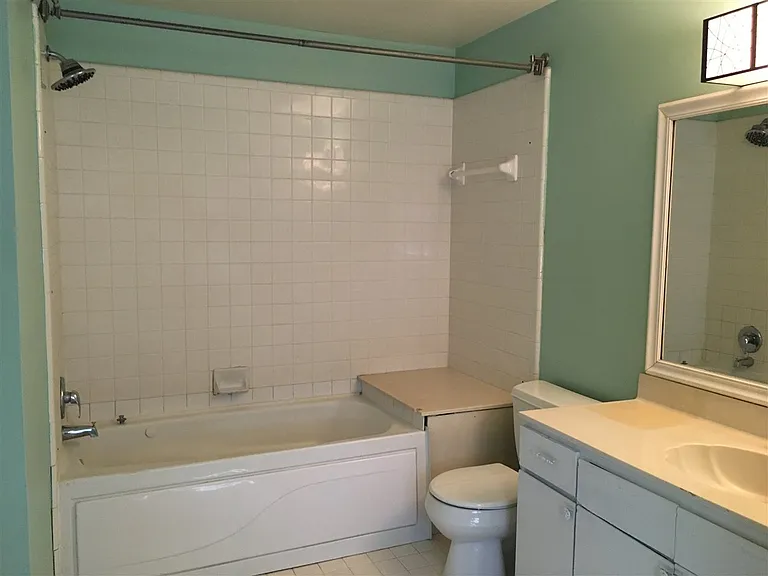 1994 E End Dr #6-1 — Photo 17