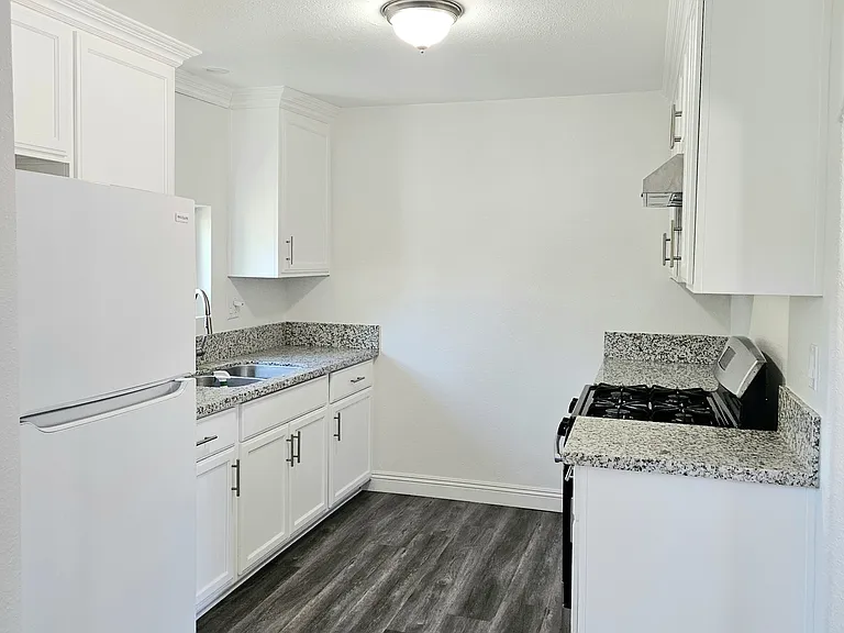 3933 Severance Ave #1/2 — Photo 2