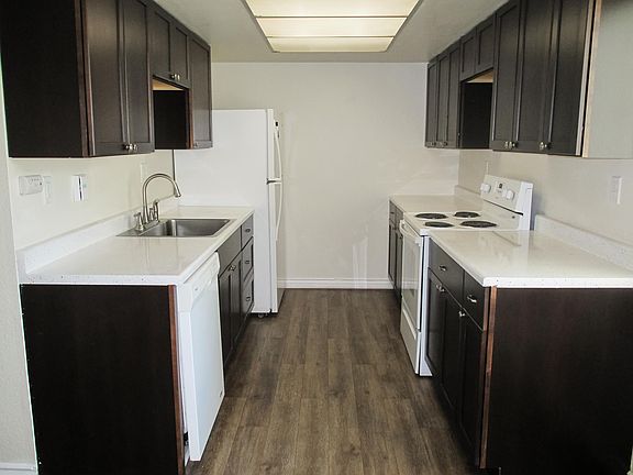 3rd image of 5707 Santa Fe St #3