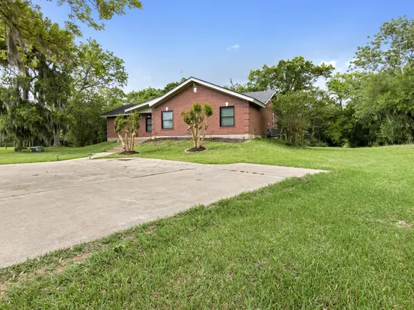 5366 Appleblossom Ln, Friendswood, TX 77546