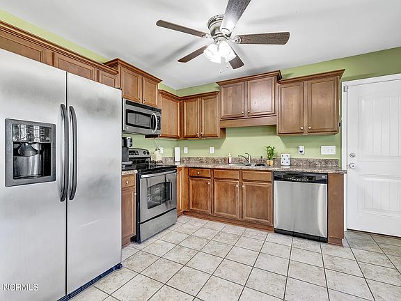 3rd image of 477 Sand Ridge Rd
