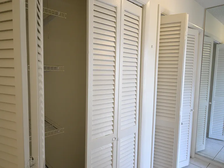 329 Moorings Cove Dr — Photo 5