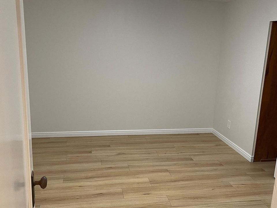 Bedroom 2 w/closet