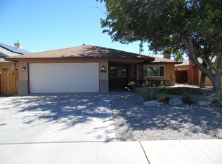 208 S Greenlawn St, Ridgecrest, CA 93555