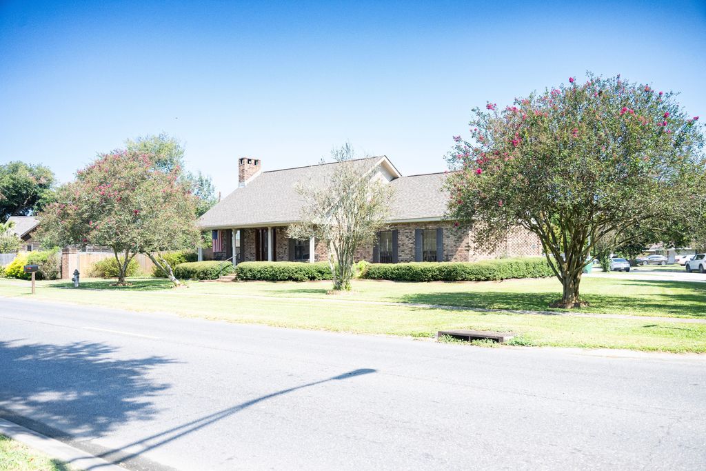 1537 Victor Ii Blvd - Property Image