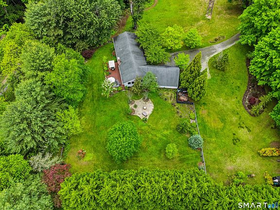 4th image of 49 River Road