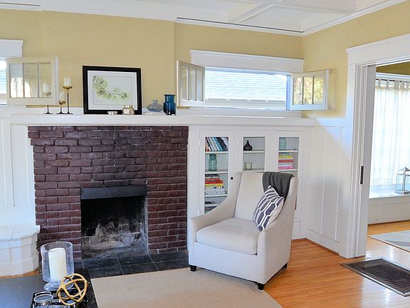 2nd image of 825 N Wilson Ave