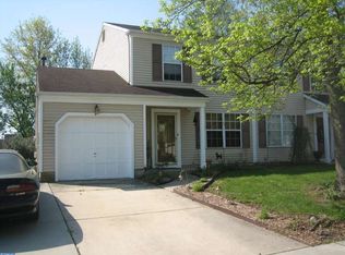 4 Woodmill Dr, Clementon, NJ 08021