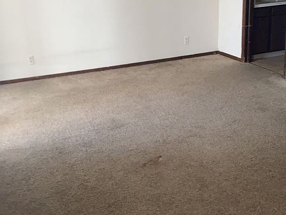 4th image of 1335 Laramie Ln APT 3