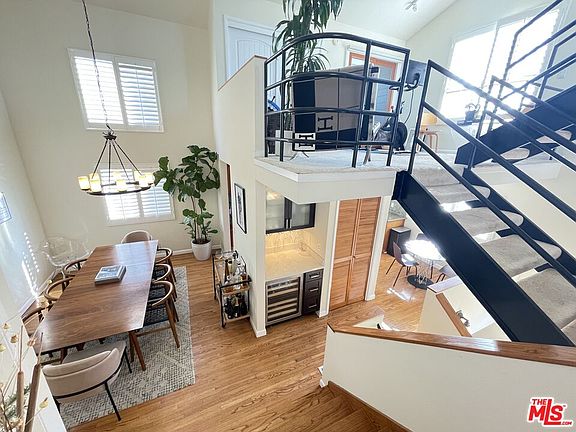 3rd image of 11959 Mayfield Ave APT 1