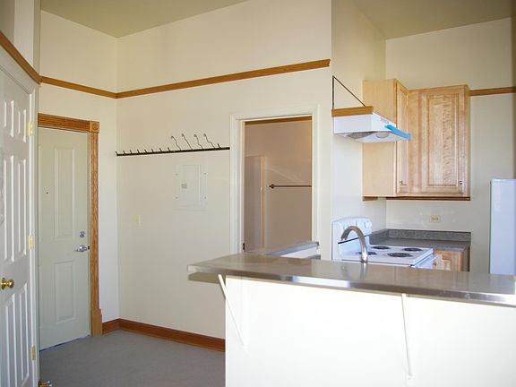 2nd image of 104 N Benton St APT 306