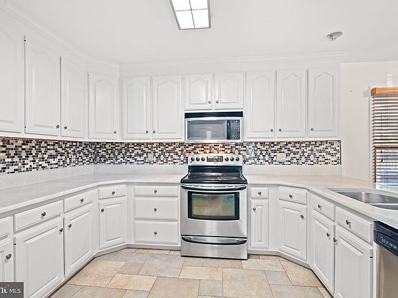 5th image of 26 George Walker Dr