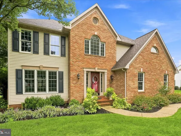 140 Olde Field Dr, Lititz, PA 17543