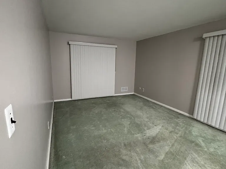 29165 Hayes Rd #15 — Photo 2