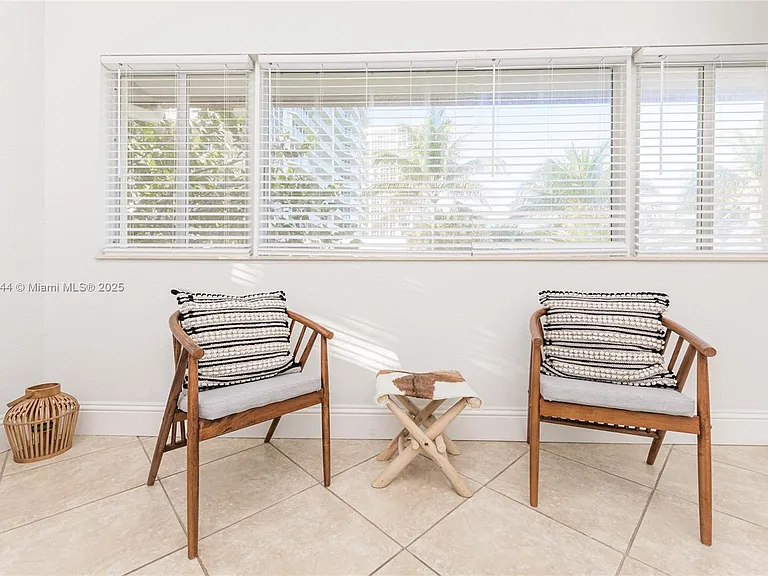 302 Balboa St — Photo 25