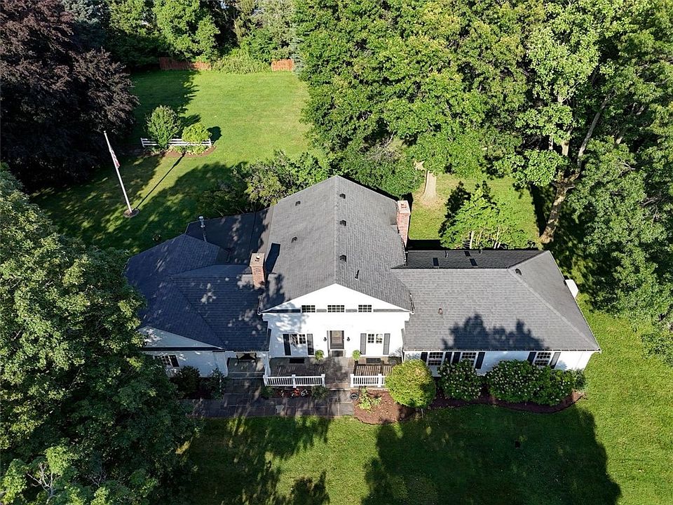 1st image of 830 Mendon Rd