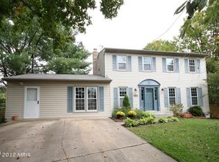 10112 Round Top Ct, Fairfax, VA 22032