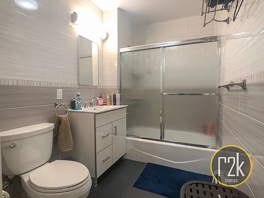 Rented by Realty 2000 Corp | media 35