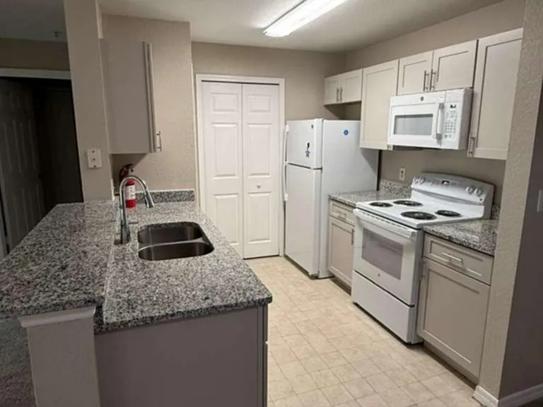 5471 Vineland Rd #7201 — Photo 7