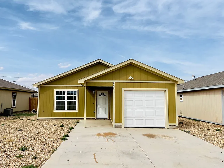 2219 E Main St — Photo 13