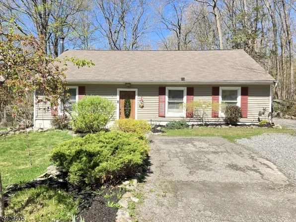 53 Paddock Ave, Vernon Twp., NJ 07422