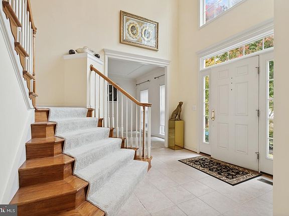 4th image of 377 Cannon Way
