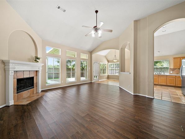 1102 Oxford Mills Ln