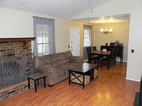 3rd image of 10013 S Winston Way