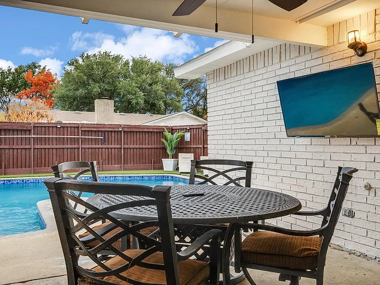 5048 Pemberton Ln — Photo 36