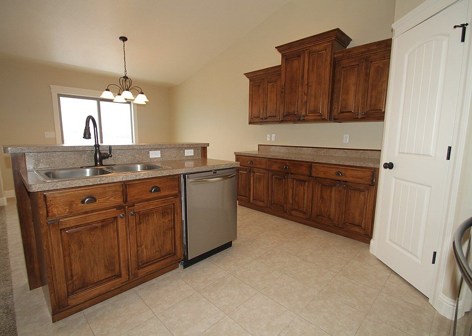 1st image of 2643 Clarence Pl