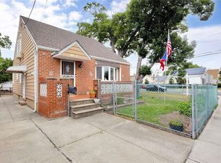 14104 256th St, Rosedale, NY 11422