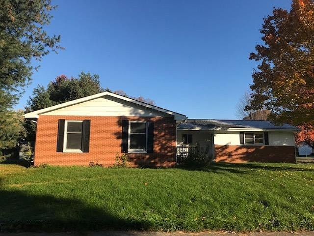 2nd image of 303 Pioneer St
