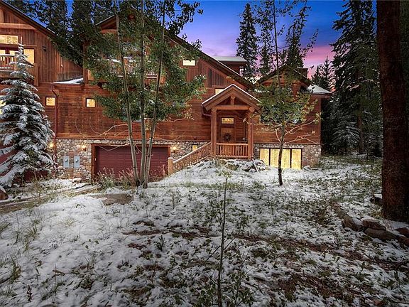 3rd image of 995 Whispering Pines Cir